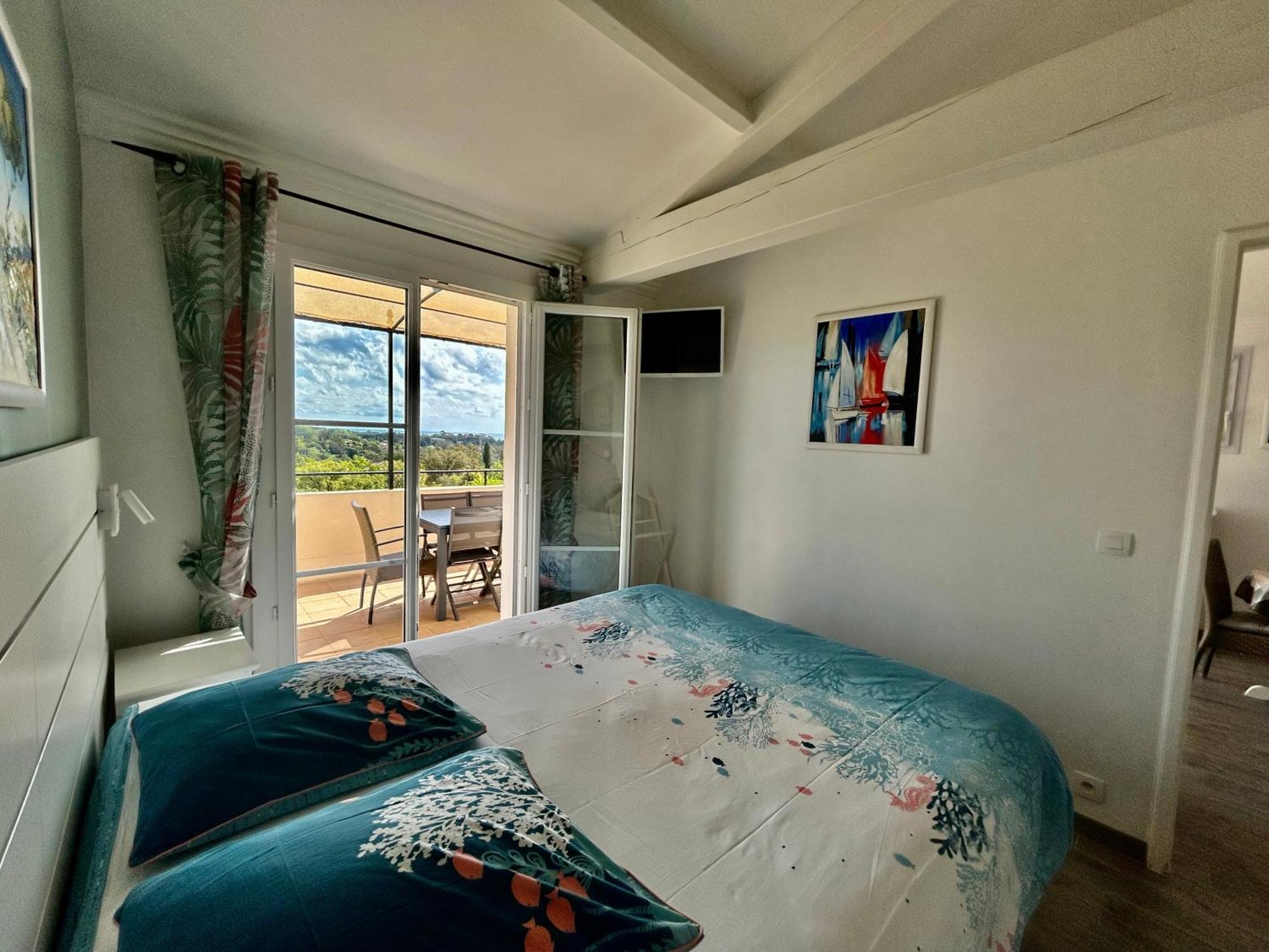 Les Restanques Vue Mer Pressoir 3131 Grimaud Esterno foto