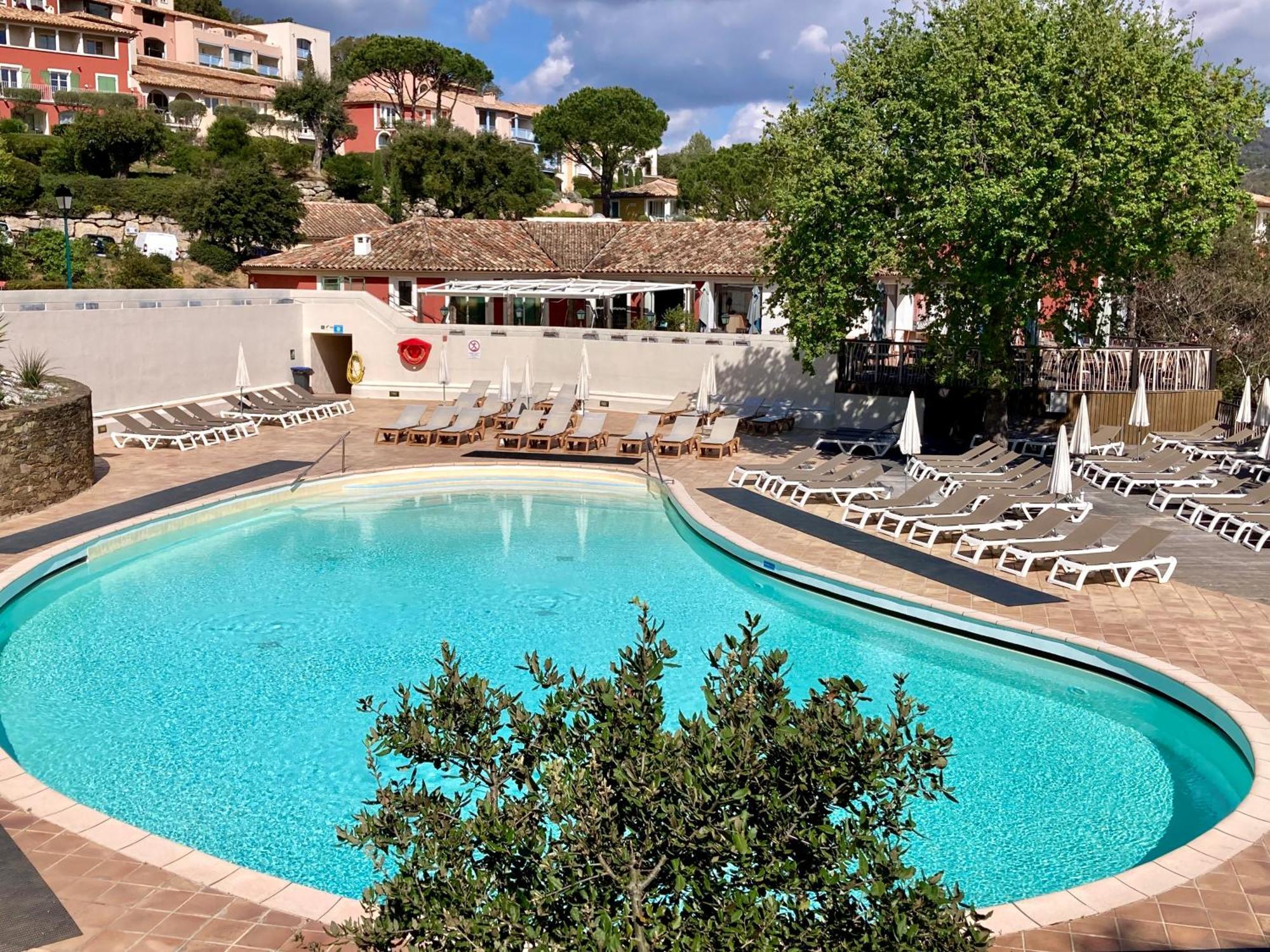 Les Restanques Vue Mer Pressoir 3131 Grimaud Esterno foto