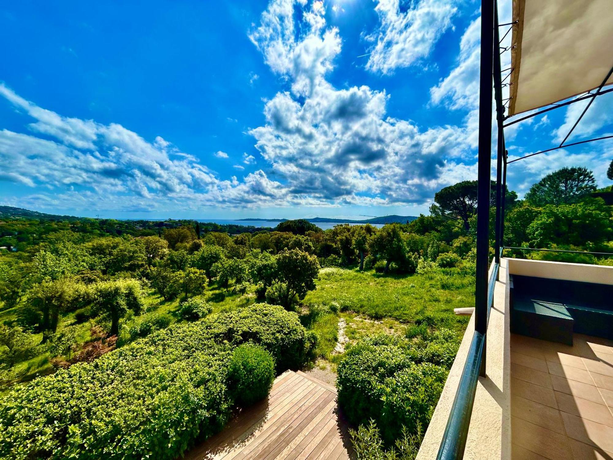 Les Restanques Vue Mer Pressoir 3131 Grimaud Esterno foto